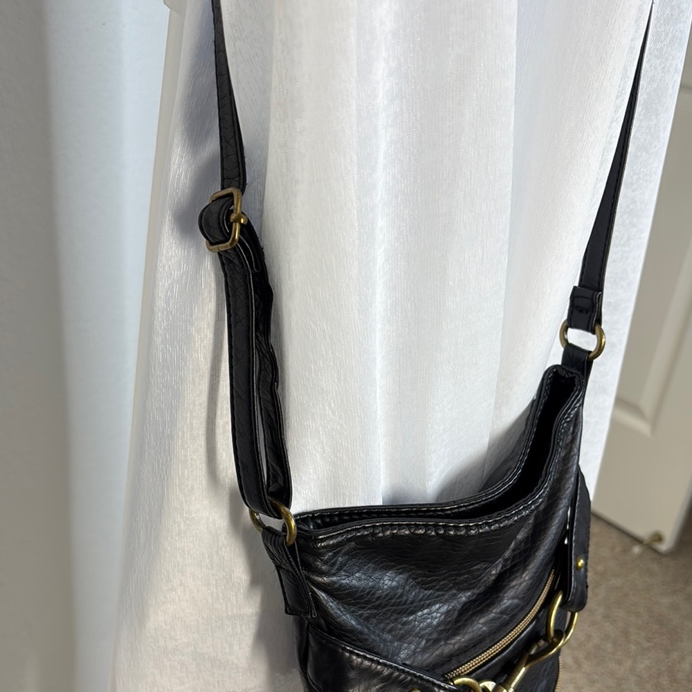 Stone Mountain Accessories Black Crossbody Bag - Picture 3 of 15